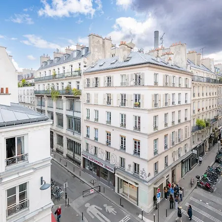 Rooftop Views Cosy Separate Living Apartment *