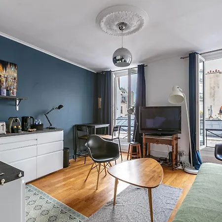 Rooftop Views Cosy Separate Living Appartamento Parigi