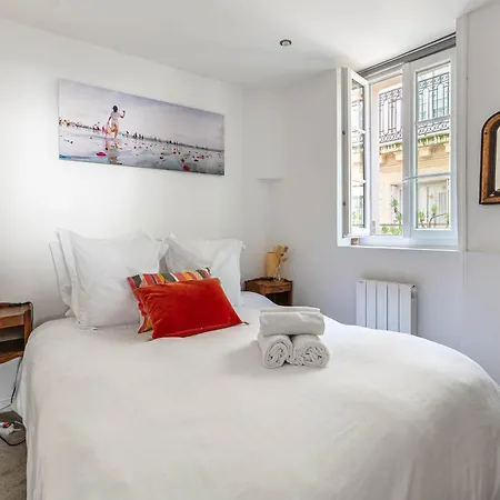 Appartamento Rooftop Views Cosy Separate Living Parigi