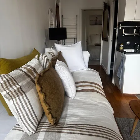 Apartment Rooftop Views Cosy Separate Living Paris