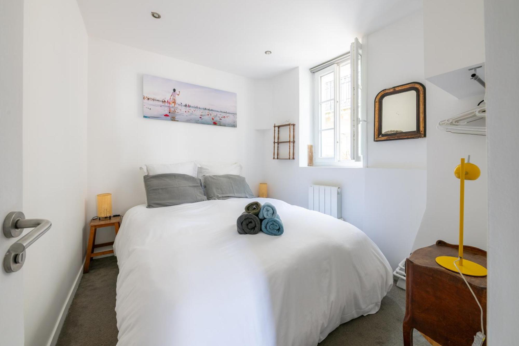 Cozy 1 Bedroom In & Rooftop Views Parigi