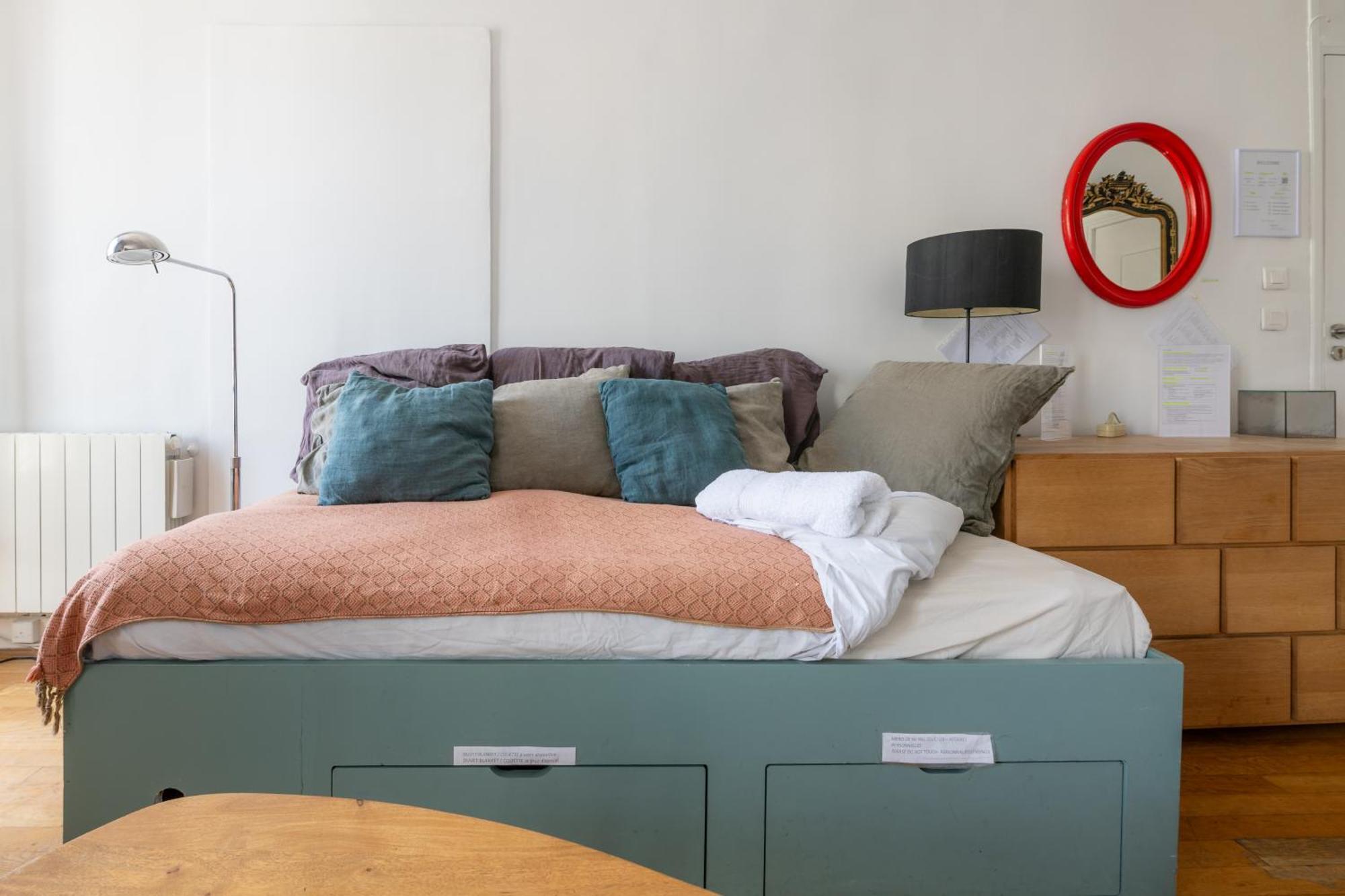 Cozy 1 Bedroom In & Rooftop Views